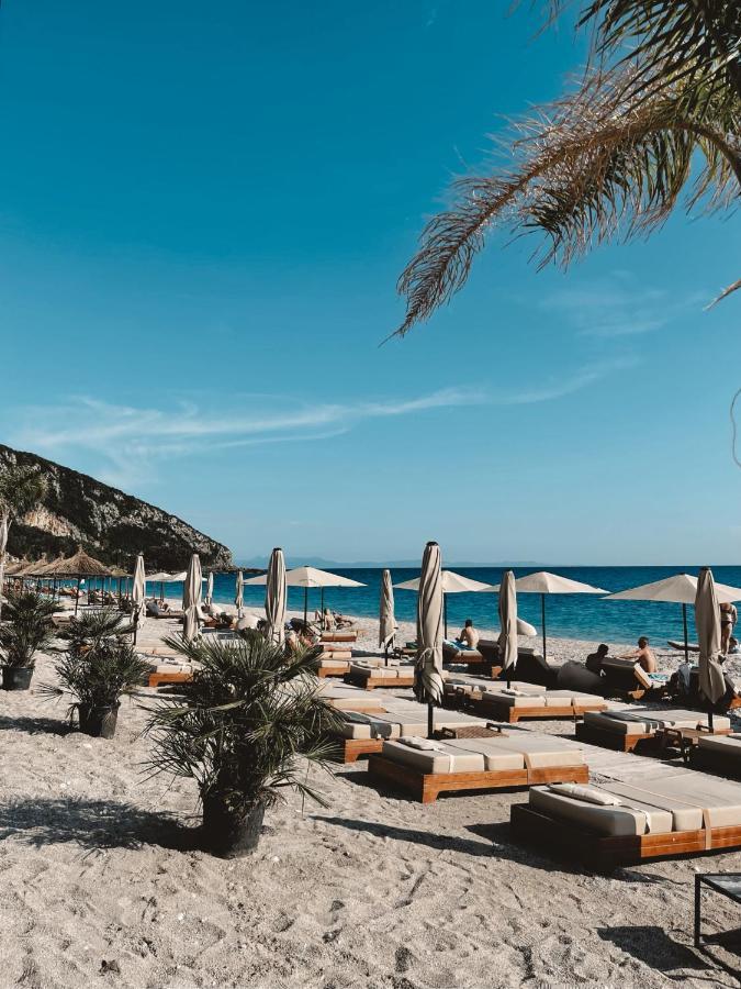 Alevra Hotell Dhërmi Exteriör bild