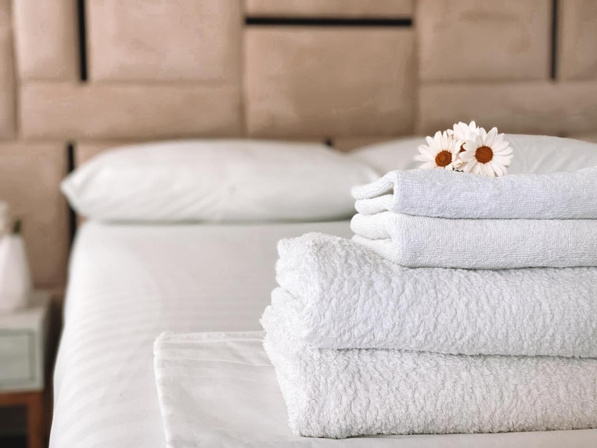 Alevra Hotell Dhërmi Exteriör bild